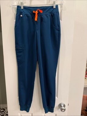 Deep Reef Zamora- Woman’s Jogger Scrub Pants
